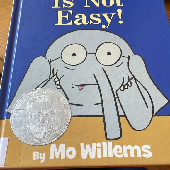 Waiting is Not Easy! By Mo Willems - Picture 2 of 4